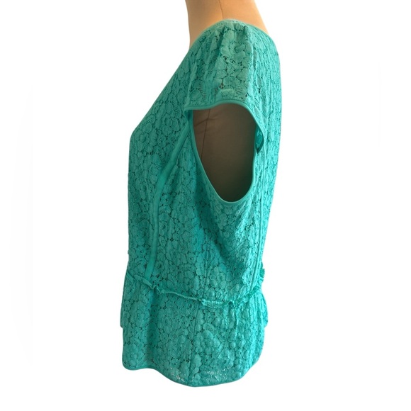 Ann Taylor Shirt Womens 12 Green Lace Blouse Turquoise Floral Peplum Cap Sleeve. - Picture 2 of 15